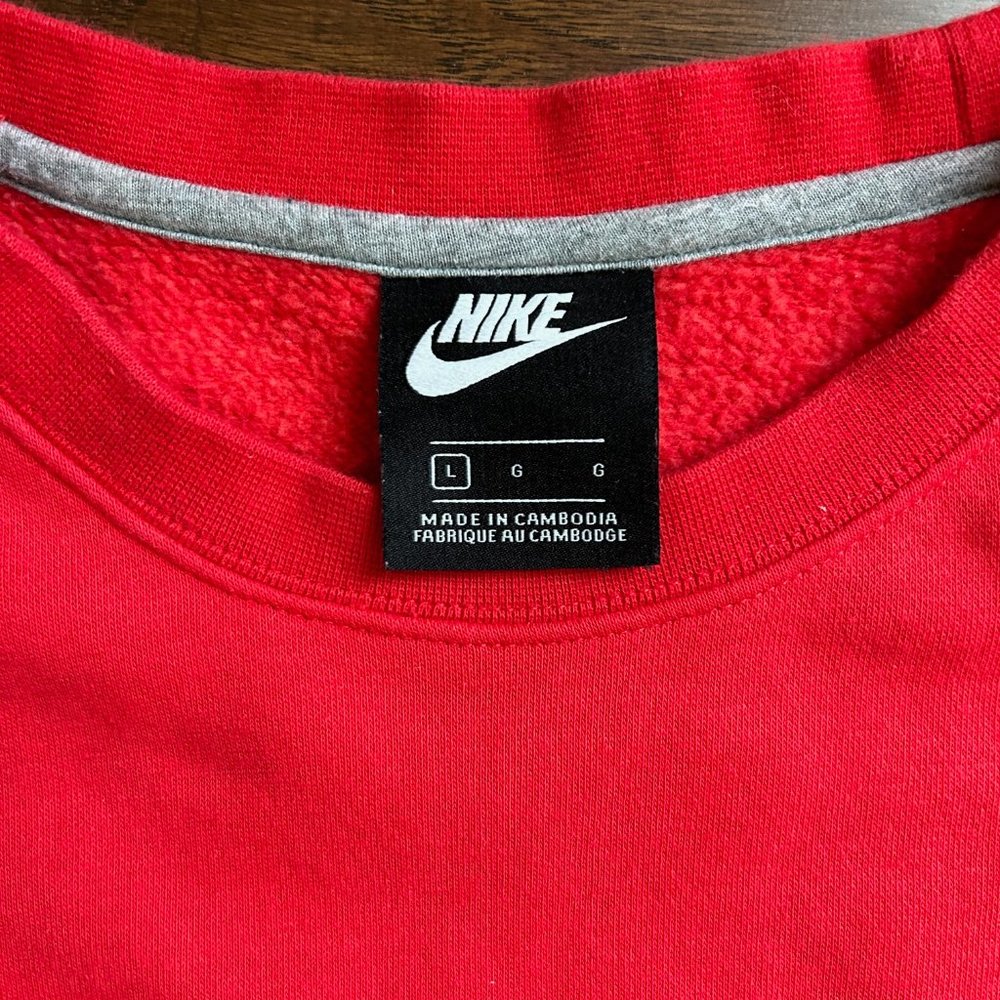 Nike red crewneck sweatshirt mens size Large L - Picture 3 of 4
